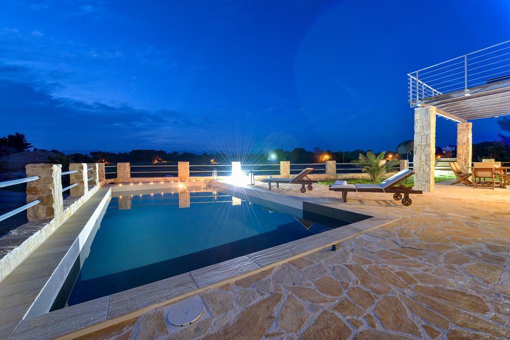 Amazing Villa Ele Затон Екстериор снимка