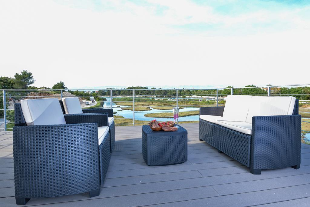 Amazing Villa Ele Затон Екстериор снимка
