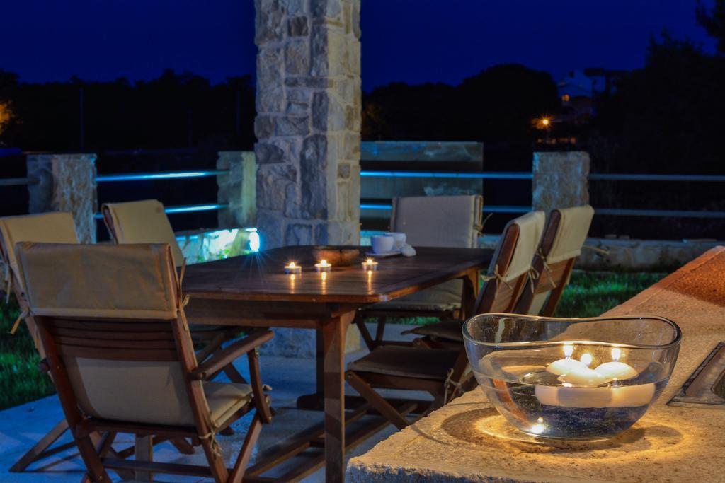 Amazing Villa Ele Затон Екстериор снимка