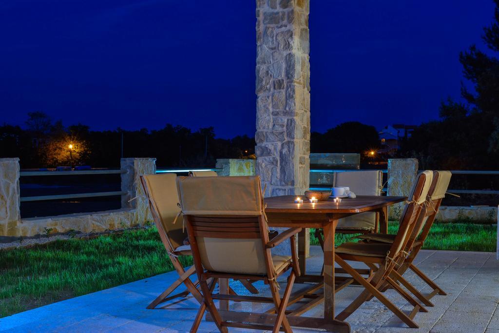 Amazing Villa Ele Затон Екстериор снимка