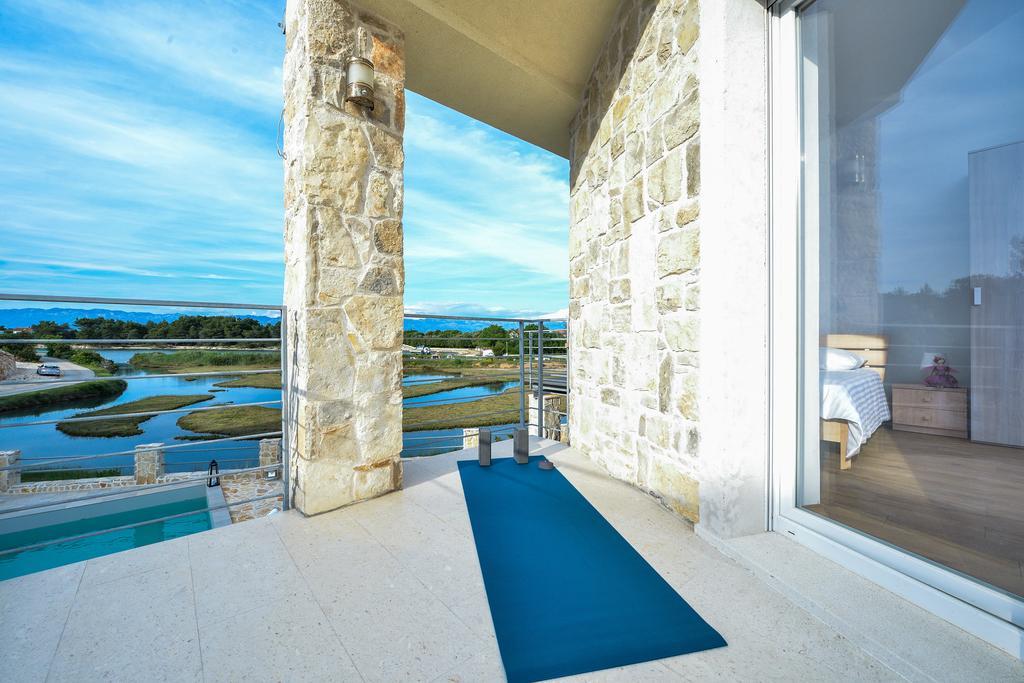 Amazing Villa Ele Затон Екстериор снимка