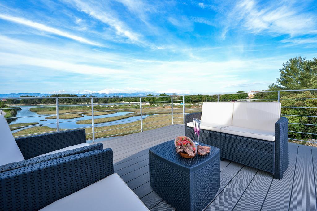 Amazing Villa Ele Затон Екстериор снимка