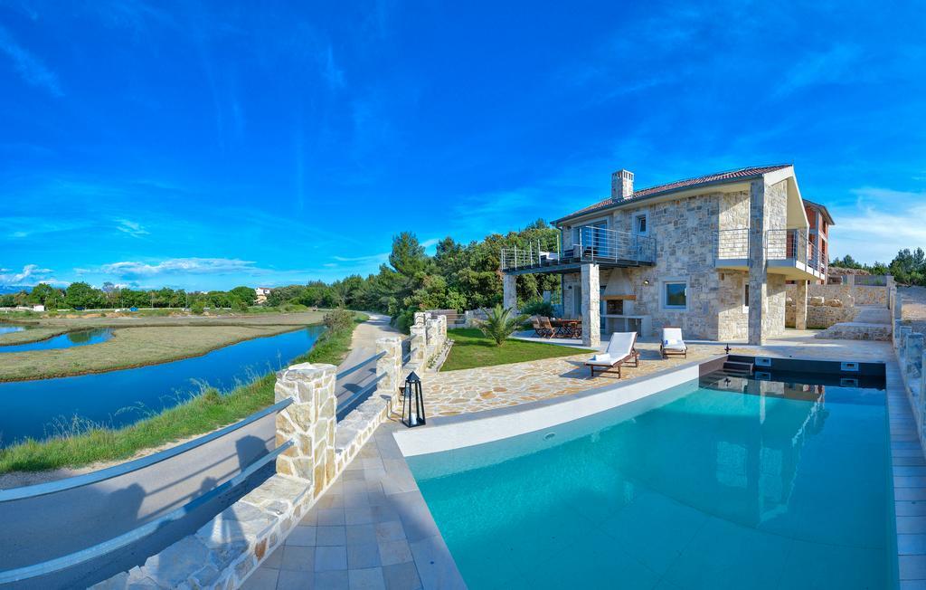 Amazing Villa Ele Затон Екстериор снимка