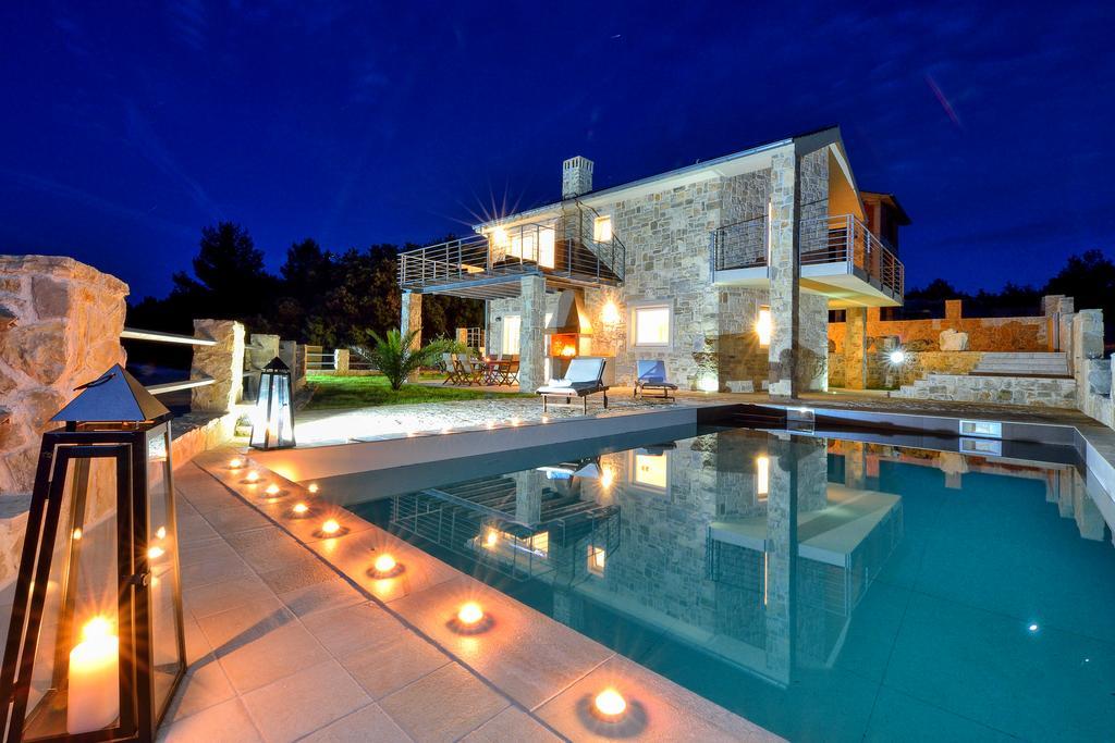 Amazing Villa Ele Затон Екстериор снимка